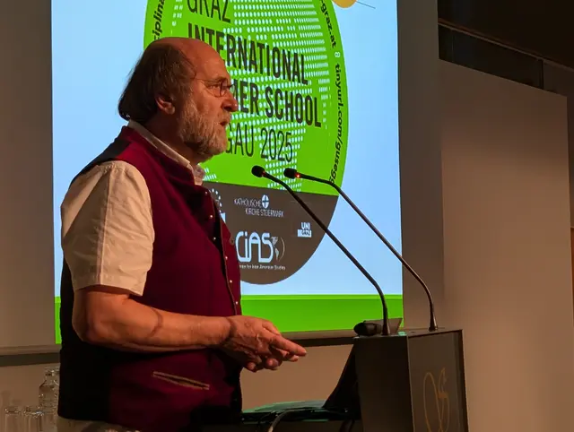 Diakon Michael Kuhn, wissenschaftlicher Ko-Leiter der Summer School, zitierte aus dem Buch Kohelet: "Für jedes Geschehen unter dem Himmel gibt es eine bestimmte Zeit". | Foto: GUSEGG-Team