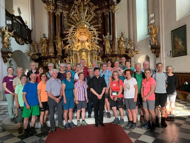 Bei der Albrecht-Kapelle am Reinischkogel startete am 14. Juni die Wallfahrt vom Pfarrverband Deutschlandsberg. Über die Kori-Hauskapelle und Herzogbergkapelle gingen die Pilger zur Messe nach Maria Lankowitz. | Foto: KK