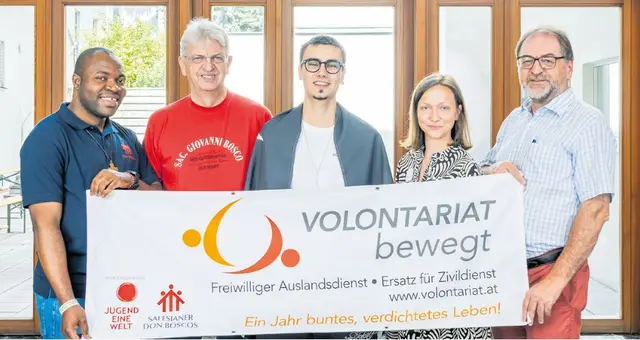 Noah Siebenhütter (Bildmitte) geht für "Volontariat bewegt" nach Nairobi. | Foto: Julian Funk/VOLONTARIAT bewegt