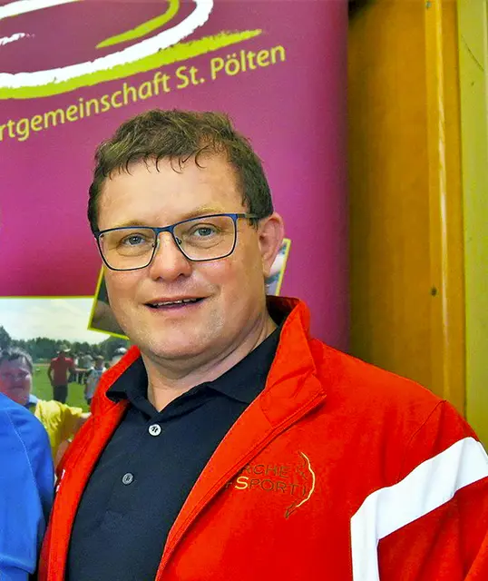 Sepp Eppensteiner, Vorsitzender der DSGÖ, beklagt die Dominanz von Geld und Marketing im Fußball. | Foto: Zarl