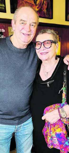 Familie und Fußball sind die zwei Säulen im Leben von Herbert Prohaska. Mit seiner Frau Elisabeth ist er seit 50 Jahren verheiratet. „Ich wurde vom Glück begleitet“, sagt der Fußballexperte.  | Foto: Starpix/A. Tuma/APA