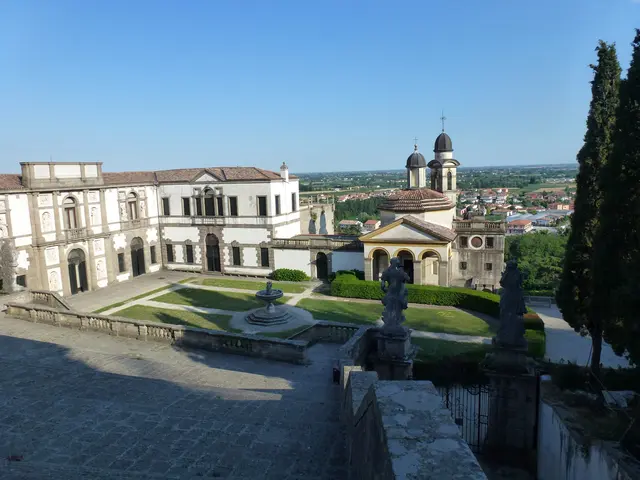 Die Villa Duodo und die Kirche San Giorgio in Monselice. 