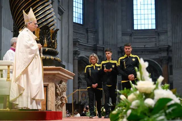 Beim Heilig-Jahr-Treffen des Sports sagte Leo XIV.: „Wenn wir sportlich aktiv sind und Gesundheit und Kraft positiv einsetzen, können wir Gott verherrlichen.“ Worte, mit denen der Papst, selbst ein begeisterter Sportler, sicher auch bei weniger sportlichen Menschen punktet. | Foto: KNA