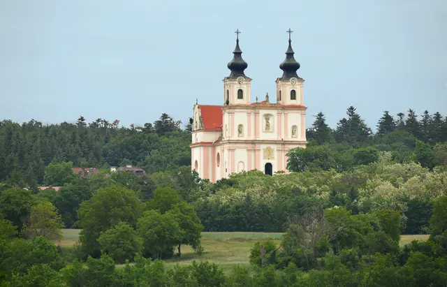 Maria Dreieichen liegt am großen Mährischen Pilgerweg, der von Znaim kommend über Krems nach Lilienfeld führt, wo er sich mit der Via Sacra vereinigt und weiter nach Mariazell geht.  | Foto:  Leopold Schlager