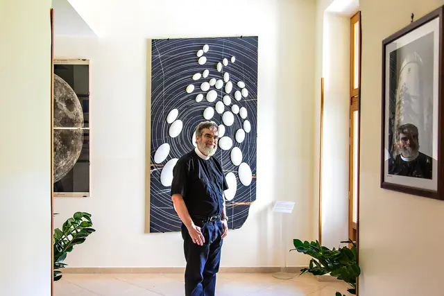 Für Papst-Astronom Guy Consolmagno spricht aus religiöser Sicht nichts gegen die Möglichkeit einer außer­irdischen Zivilisation.   | Foto: KNA