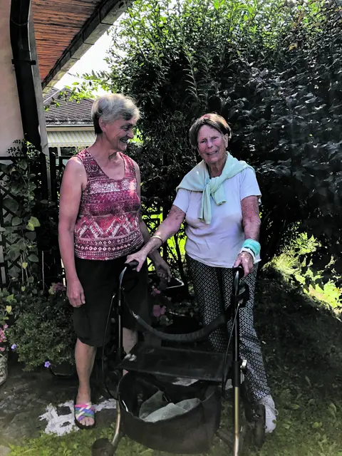 Nachbarschaftshilfe: Christa (l.) und Johanna (r.) mögen einander seit Jahrzehnten. | Foto: privat
