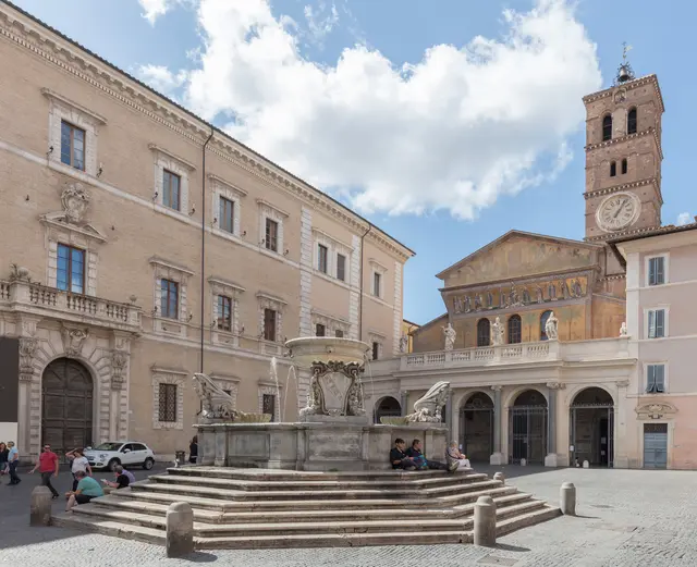  Die christliche Gemeinschaft von Sant’Egidio wurde 1968 in Rom gegründet. Gebet, Arme und Friede sind die Grundpfeiler ihres Auftrages. Die Basilica Santa Maria in Trastevere ist ein wichtiger Kraftort im geistlichen Leben der Gemeinschaft. Santa Maria in Trastevere. | Foto: © Diego Delso/Wikimedia Commons, CC BY-SA 4.0