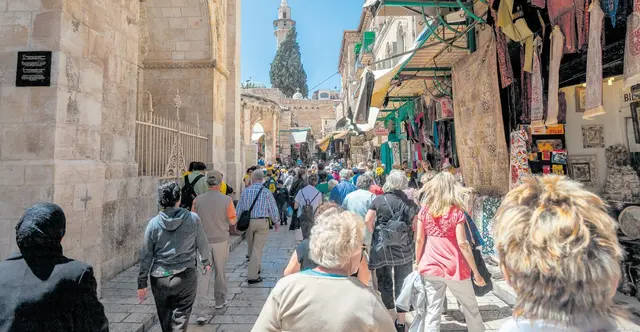 Die Via Dolorosa und die ganze Altstadt von Jerusalem sind inspirierende Orte für Menschen aus aller Welt.  | Foto: tynrud - adobe.stock.com