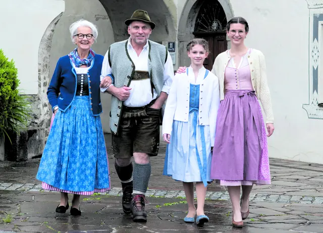 Mit dem Dirndl oder in Tracht zum Gottesdienst – dazu laden die Volkskultur Niederösterreich und viele Pfarren in unserer Diözese alljährlich am zweiten Sonntag im September herzlich ein.  | Foto: Margarete Jarmer