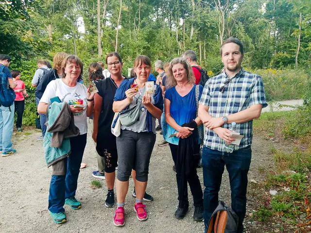 V.l.: Bernadette Slanitsch (Kirchenbeitrag), Susanne Fister (Rechnungswesen), Rosemarie Miehl-Zechmeister, Beatrix Strobl (beide Martinsverlag), Harald Habeler (Rechnungswesen). | Foto: Rosemarie Miehl-Zechmeister