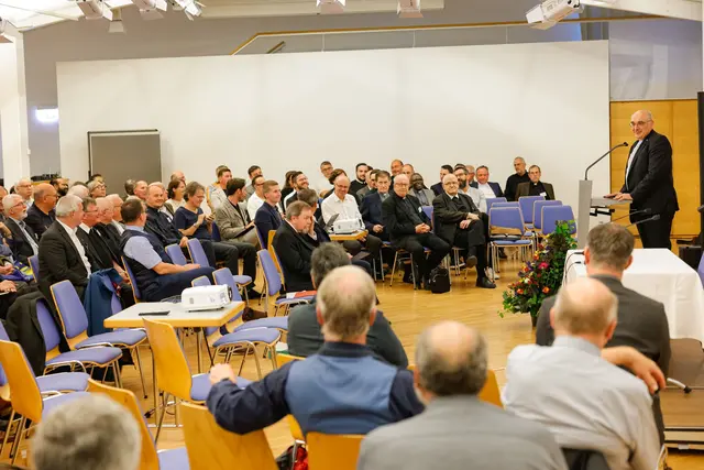 Austausch, Gemeinschaft, Weiterbildung, Gebet und der Kontakt mit der Diözesanleitung stehen im Mittelpunkt der Priesterwoche, die seit vielen Jahren im September auf Schloss Seggau stattfindet. Vom Studienteil mit der Pastoraltheologin Regina Polak berichten wir nächste Woche. | Foto: Gerd Neuhold/Sonntagsblatt