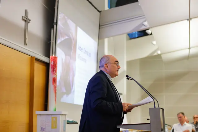 Bischof Krautwaschl eröffnete mit seinem Impulsreferat die Priesterwoche: „Gott lässt sich nicht auf Kirchenräume begrenzen.“ Das Reich Gottes werde an vielen Orten erfahrbar. | Foto: Gerd Neuhold/Sonntagsblatt