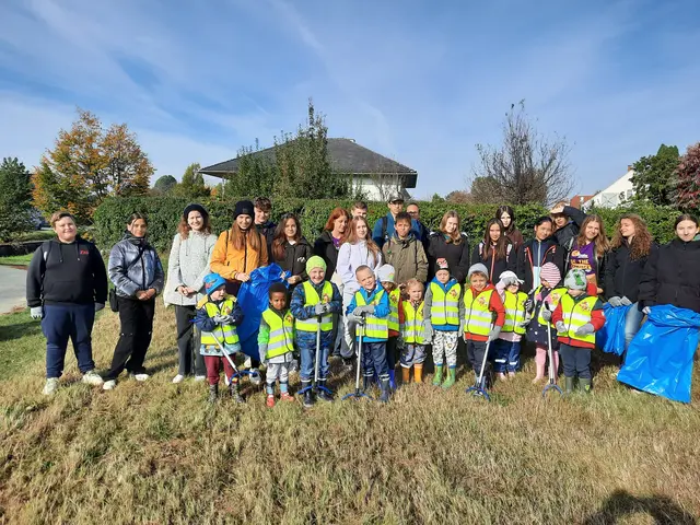 In Oberwart sorgten Schüler:innen des Zweisprachigen Bundesgymnasiums dafür, dass die Stadt vom Müll befreit wurde – mit Unterstützung des Städtischen Kindergartens. (Archivbild aus 2023). | Foto: Diözese Eisenstadt