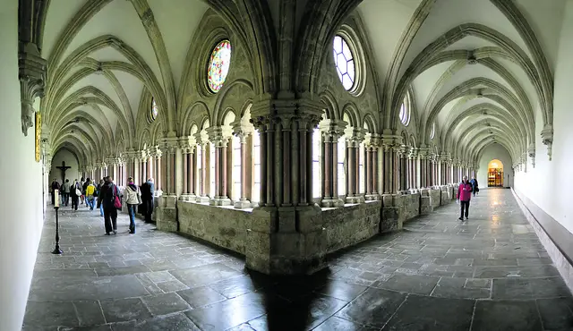 Kreuzgang Stift Lilienfeld | Foto: Von Stefan Bauer, http://www.ferras.at - Eigenes Werk, CC BY-SA 2.5, https://commons.wikimedia.org/w/index.php?curid=1004835