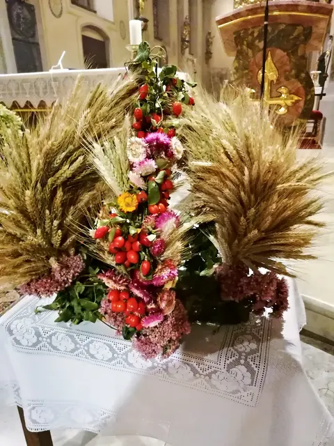 Die Erntekrone der Jakobikirche gestalteten die kreativen Frauen des Seelsorgekreises des Rektorats St. Jakob in Leoben. | Foto: Gertrude Liebmann