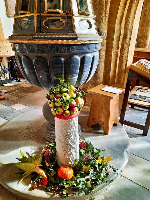 Auch in St. Georgen ob Murau schmücken Erntegaben die Kirche. | Foto: Christl Schaffer