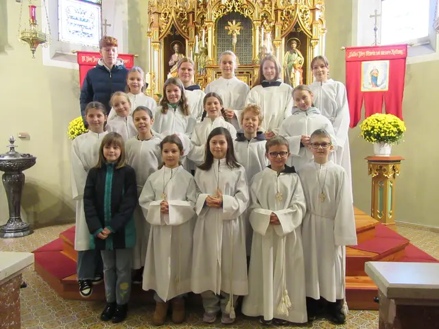 Die Pfarre Hürm freut sich über vier neue Minis. Die Mini-Schar ist damit auf 19 Kinder gewachsen. | Foto: zVg