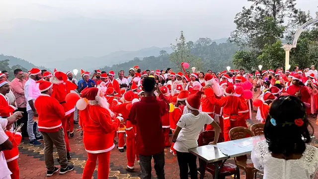 In der indischen Heimat von Vikar Mathew Joseph sind zu Weihnachten große Umzüge Tradition. Das ganze Dorf ist in „Weihnachtskleidung“ auf den Beinen. Alle Krippenfiguren werden dargestellt und man singt gemeinsam volkstümliche Lieder. | Foto: privat