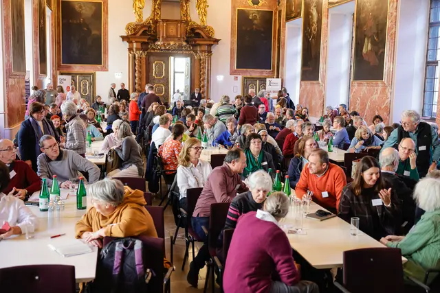 „Engel des Lichts – Frauen und Männer, die Segen bringen in das Dunkel und die Nächte unserer Tage.“ Weihbischof Johannes Freitag dankte im Minoritensaal allen haupt- und ehrenamtlichen SeelsorgerInnen in Pflegeheimen und Krankenhäusern. | Foto: Neuhold