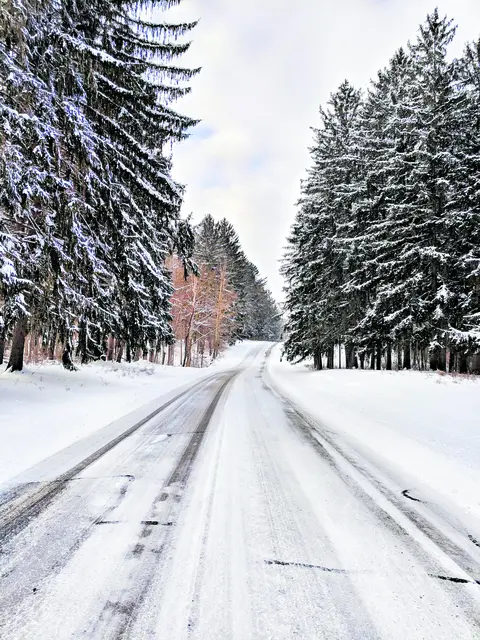 Die Straße des Lebens freizuräumen ist oftmals mühsam und anstrengend. Doch es lohnt sich.  | Foto: Igor Oliyarnik / unsplash