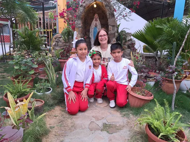 Foto: Sr. Karina Beneder bittet um Patenschaften für arme Schülerinnen und Schüler in Peru