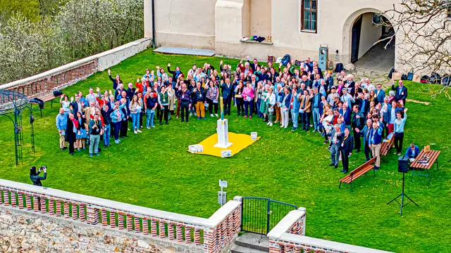 Zur ersten Diözesankonferenz der Diözese Graz-Seckau lud Bischof Wilhelm Krautwaschl 2025 nach Schloss Seggau. Gemeinsam berieten und verabschiedeten rund 150 Personen Richtungsaussagen für die Zukunft der Diözese. | Foto: Neuhold