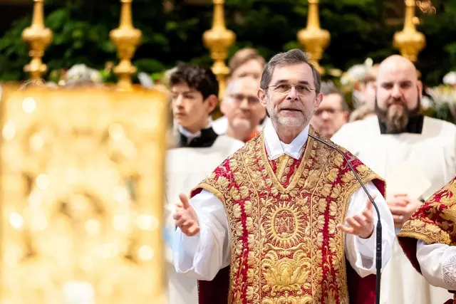 Josef Grünwidl feierte erstmals Weihnachten als designierter Erzbischof von Wien. Er wird am 24. Jänner 2026 im Stephansdom die Bischofsweihe empfangen. | Foto: EDW/Schönlaub
