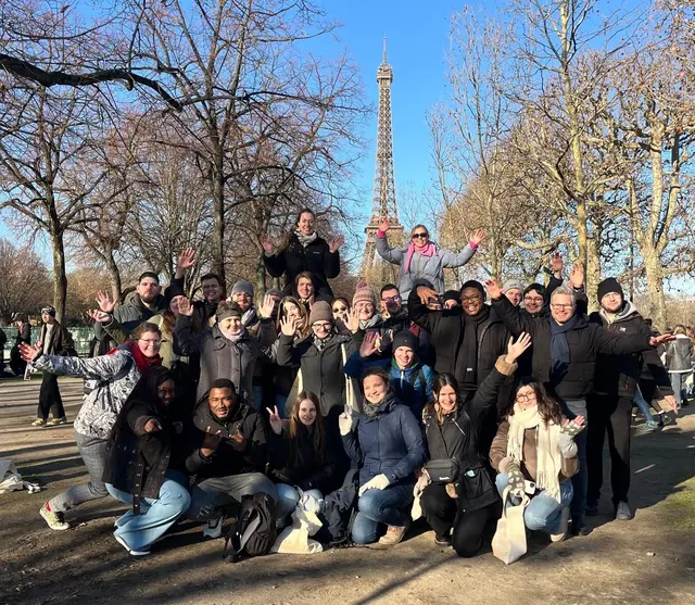 Auch eine Gruppe der Katholischen Hochschulgemeinde Graz war in Paris beim Taizé-Treffen dabei. | Foto: privat