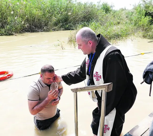 Am Jordan werden bis heute Taufrituale vollzogen. | Foto: Franz Josef Rupprecht
