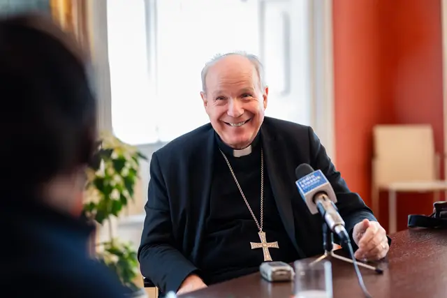 „Es ist ein Glück, dass wir in einem Land leben, das rechtsstaatliche Prinzipien hat“, meint Kardinal Christoph Schönborn im Interview.         | Foto: Erzdiözese Wien/Stephan Schönlaub