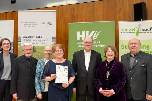 Die steirische Pfarre Dechantskirchen wurde für ihren seit 25 Jahren bestehenden pastoralen Schwerpunkt „Ökologie und Nachhaltigkeit“ beim kirchlichen Umweltpreis in der Kategorie „Biodiversität“ ausgezeichnet.