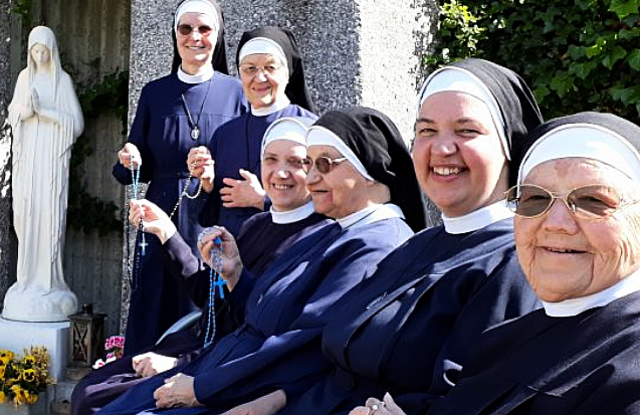 Viele Gründe zum Feiern haben Ordensgemeinschaften in der Steiermark im heurigen Jahr. Die Vorauer Marien-
schwestern (im Bild) begehen heuer das 150-Jahr-Jubiläum des Marienkrankenhauses.  | Foto: privat