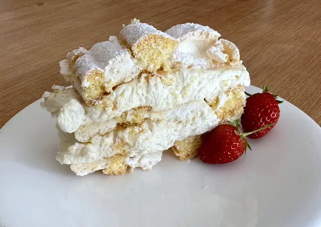 Kein Zufall: Schicht um Schicht in Gelb und Weiß, den Farben des Vatikan. | Foto: A. Porsche