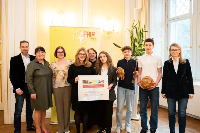 Mit einem Projekt für die Kinder der Volksgruppe San in Botswana überzeugte das Gymnasium/ORG Ursulinen die Jury. | Foto: Land Stmk/Laimer