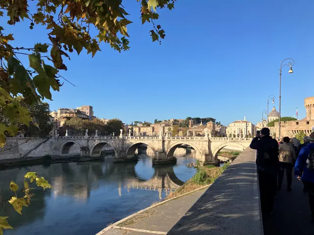 Gemeinsam unterwegs öffnet sich der Blick – für die Welt und füreinander. Blick auf die Engelsbrücke in Rom bei einer Reise des Familienreferates. | Foto: Kirchengast