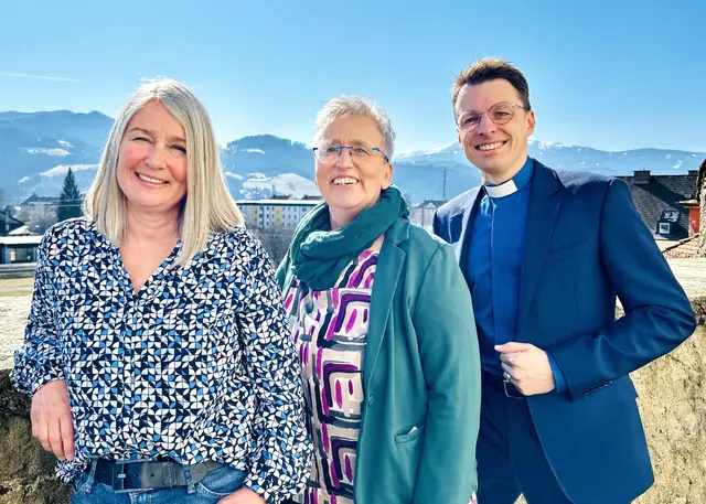 Das Seelsorgeraum-Führungsteam im SR Knittelfeld besteht aus (v. l.) Renate Ruprechter als Handlungsbevollmächtigte für Verwaltung, Silke Brunner als Handlungsbevollmächtigte für Pastoral und Pfarrer Lukasz Wojtyczka als Leiter des Seelsorgeraums. | Foto: Ponnambel