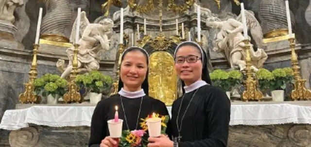 Sr. Theresa Nguyen und Sr. Maria Dau legen am 21. 11. 2026 ihre „Ewige Profess“ in Vinh/Vietnam ab. – Ein schöner Anlass für unsere Reise! | Foto: Finster