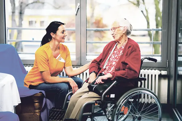 Für ein würdevolles Leben im Alter braucht es ein Pflegegeld orientiert am tatsächlichen Bedarf. | Foto: Caritas OÖ / Daniela Gollner