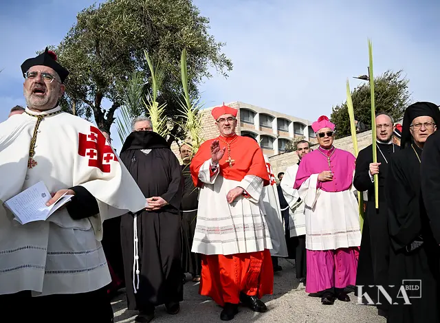Verbote prägten Kardinal Pizzaballas diesjährigen Palmsonntag in Jerusalem. | Foto: KNA (Archivbild 2024)