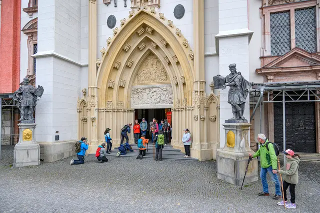 Nachgestellte Szene vor der Basilika Mariazell | Foto: Josef Kuss