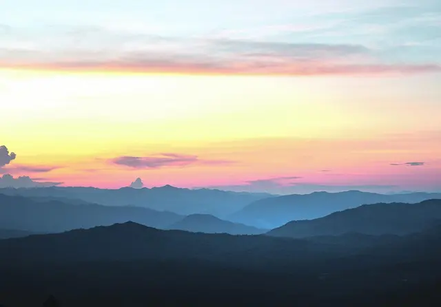 Bevor der Tag beginnt, Abstand nehmen und beten: Jesus hat es so gemacht. 
 | Foto: Artrachen/Adobe Stock