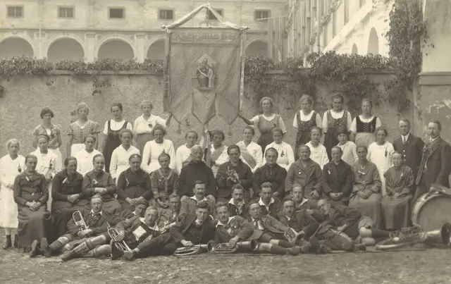 Die KFO-Ortsgruppe Seckau 1925. | Foto: Archiv d. Benediktinerabtei Seckau