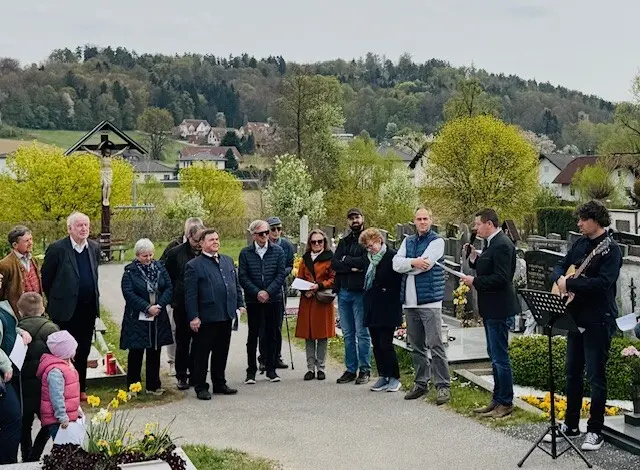 Der Politische Emmausgang versteht sich als Beitrag zu einer demokratischen Gesprächskultur, in der unterschiedliche politische Zugänge respektvoll aufeinandertreffen und sich am christlichen Menschenbild messen lassen. | Foto: Brunnader