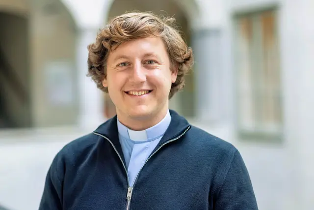 Lukas Weissensteiner ist Kaplan im SR Graz-Süd, diözesaner Kinder- und Jugendseelsorger sowie Seelsorger im Bischöflichen Campus Augustinum in Graz. | Foto: Neuhold