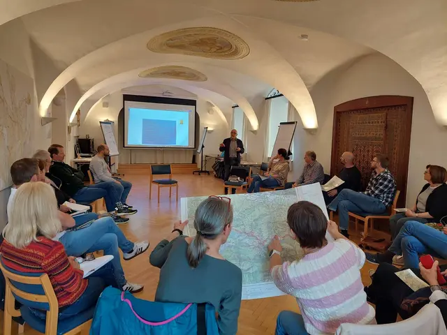 Menschen spirituell und organisatorisch auf Pilgerwegen zu begleiten, lernen die angehenden PilgerbegleiterInnen. | Foto: Bunderla/KBW