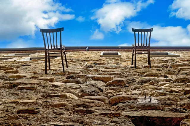 Zuhören, den Gedanken Raum geben, hilfreiche Fragen stellen – Berufungscoaching unterstützt dabei, den eigenen Weg zu finden.  | Foto: M. T. Garcia/Unsplash