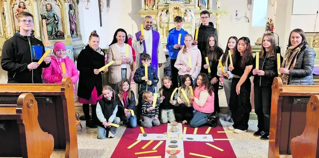 Weppersdorf. Kreuzweg mit den Erstkommunionskinder.