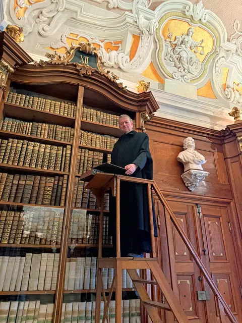 Herr Ulrich Mauterer ist der Bibliothekar des Stifts Herzogenburg. | Foto: Patricia Harant-Schagerl