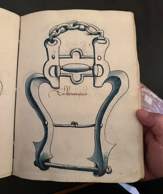 Zaumzeug für "ein Ros das da schart". Zeichnung in einem Buch aus dem 17. Jahrhundert, ehemals im Besitz der Schlossherren von Walpersdorf. | Foto: Patricia Harant-Schagerl