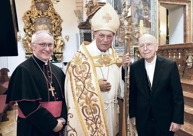 Am 26. April wurde der Jubilar im Stift groß gefeiert, u. a. gratulierten Weihbischof Anton Leichtfried und Altbischof Klaus Küng. Leichtfried bezeichnete Heigl als „großen Menschenfreund“ und erwähnte dessen Verdienste in der Pfarrseelsorge sowie als Mitbegründer des Bildungszentrums St. Benedikt, des Jugendhauses Schacherhof und des Hauses Gennesaret.
 | Foto: Penzendorfer